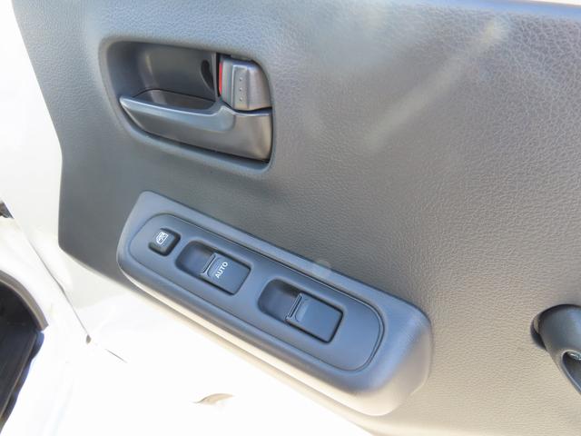 キャリイトラック キッチンカー 移動販売車 8ナンバー 200L給排水タンク 3槽シンク 100V冷蔵庫 換気扇 外部電源 ミラー型ドラレコ ACコンセント 集中ドアロック 2025年タイヤ キーレス オートライト(36枚目)