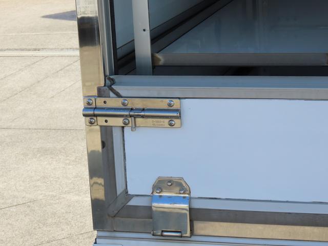 バネットトラック 　移動スーパー　ＤＣ冷蔵庫　ＡＣ冷凍庫　外部充電器　インバーター　外部電源　拡声器　バックカメラ　ドライブレコーダー　シングルサブバッテリー　１年車検（41枚目）