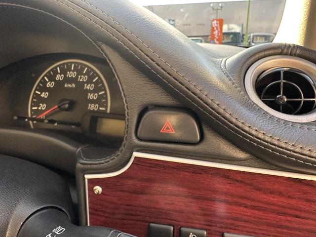 ビュート １２ＳＴ　ワンオーナー　自社オリジナルＲｅｍｉｃ　ＯＰカラー　本革Ｓ　カラードドアトリム（アイボリー）　本革Ｓ　クラシックインパネ（ココア）　クラシックセンターコンソール　社外ＳＤナビ＋フルセグＴＶ　取説（40枚目）