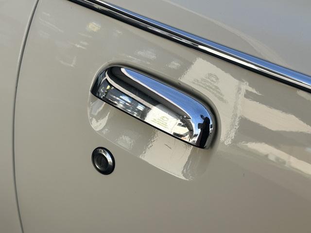 ビュート コンバーチブル　クーペコンバーチブル　電動Ｏ・Ｐ　社外新品幌　黒内装　木目調インパネ　社外新品ウッドステアリング　レザー調Ｓ　社外新品ＳＤナビ＋フルセグＴＶ　バックカメラ　ＥＴＣ　社外新品キーレス　取説　保証書（16枚目）