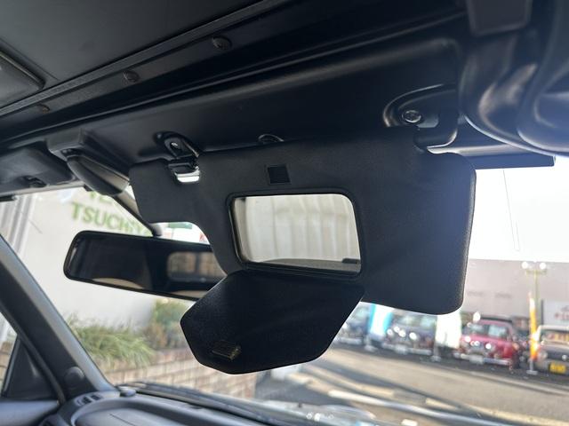 ビュート コンバーチブル　クーペコンバーチブル　電動Ｏ・Ｐ　社外新品幌　黒内装　木目調インパネ　社外新品ウッドステアリング　レザー調Ｓ　社外新品ＳＤナビ＋フルセグＴＶ　バックカメラ　ＥＴＣ　社外新品キーレス　取説　保証書（50枚目）