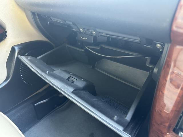 ビュート コンバーチブル　クーペコンバーチブル　電動Ｏ・Ｐ　社外新品幌　黒内装　木目調インパネ　社外新品ウッドステアリング　レザー調Ｓ　社外新品ＳＤナビ＋フルセグＴＶ　バックカメラ　ＥＴＣ　社外新品キーレス　取説　保証書（53枚目）