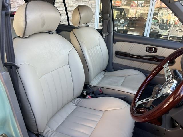 �؂₩�ȃA�C�{���[�J���[�̃��U�[���V�[�g�ł��B�㎿�ȕ��͋C�������o���܂��B