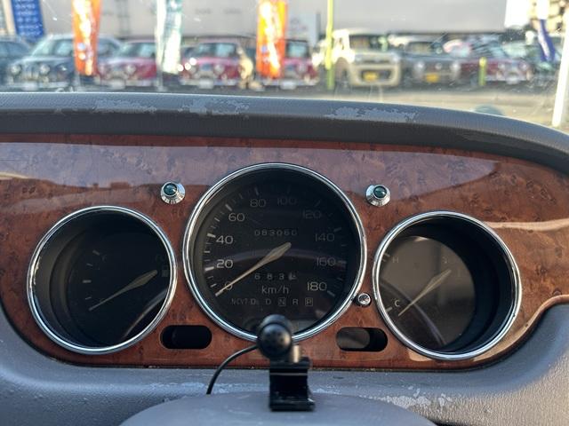 ���[�^�[�p�l���ł��B������R���c�ʁA�X�s�[�h�A�����v�\���ł��B