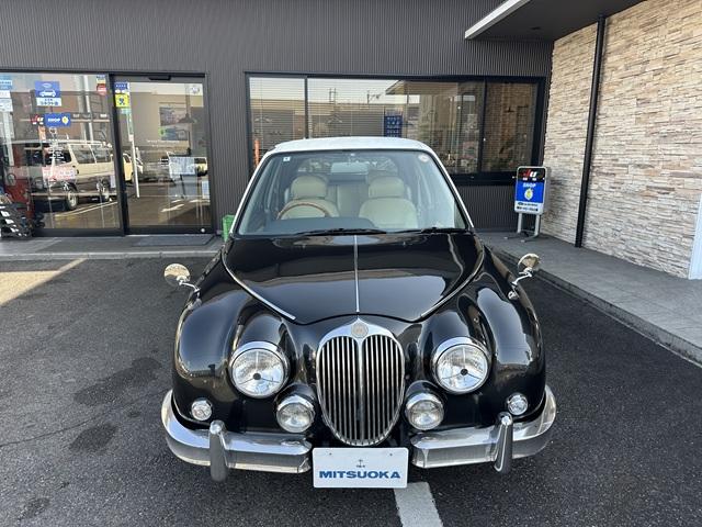 ビュート 　１．３ＤＸ　ＡＢＳ　助手席Ａ／Ｂ　レザー調Ｓ　木目調インパネ　社外新品ウッドステアリング　社外ＳＤナビ＋フルセグＴＶ　バックカメラ　ＥＴＣ　社外新品メッキフェンダーミラー　ＵＥＢケーブル　キーレス（2枚目）