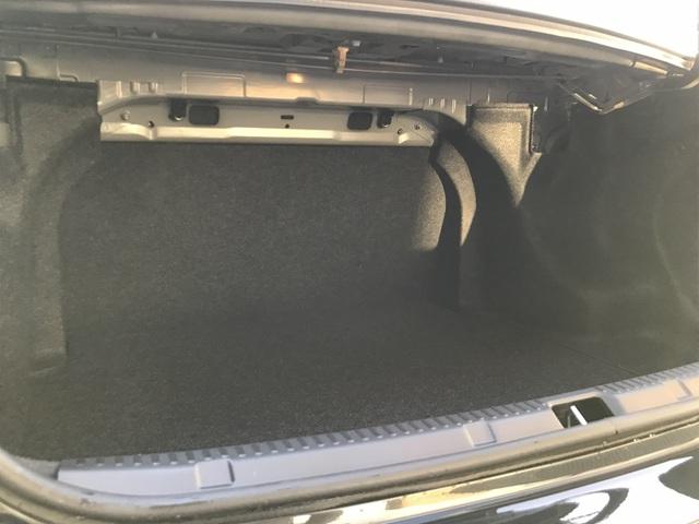 リューギ ハイブリッドＥＸ　新車未登録車　Ｐサポートブレーキ　本革シート　フロアマット　メモリーナビ　Ｂカメラ　ＥＴＣ　オーディオレス（カバーレス４スピーカー）社外メッキサイドモール　社外ドアミラーカバー（8枚目）