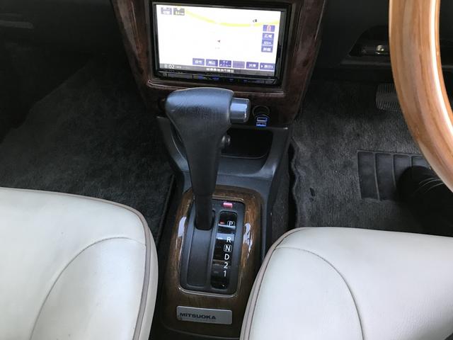 �V�t�g���o�[�̓t���A�^�C�v�ł��B