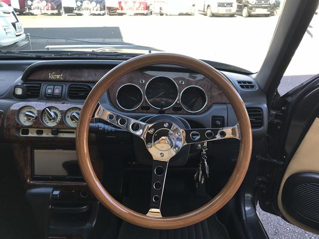 �V�i�̎ЊO�E�b�h�X�e�A�����O�𑕔����܂����B�N���V�J���ŃX�^�C���b�V���ȃf�U�C���ł��B