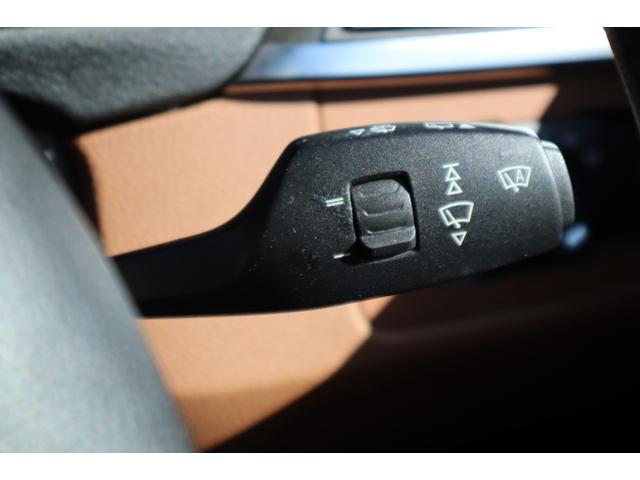 3シリーズ 320dツーリング ラグジュアリー 純正ナビ Bluetooth ETC フロント・バックカメラ クルーズコントロール パワーシート パワーバックドア ブラウンレザーシート シートヒーター スマートキー 純正アルミ(15枚目)