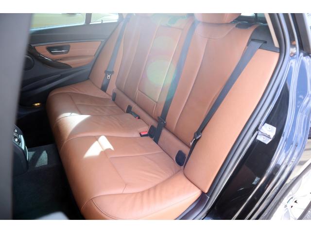 3シリーズ 320dツーリング ラグジュアリー 純正ナビ Bluetooth ETC フロント・バックカメラ クルーズコントロール パワーシート パワーバックドア ブラウンレザーシート シートヒーター スマートキー 純正アルミ(42枚目)