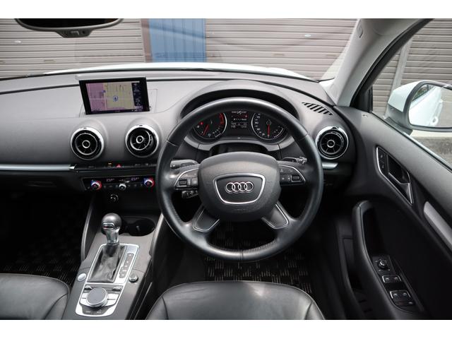 スポーツバック１．４ＴＦＳＩ　黒革　前席パワーシート　シートヒーター　純正ナビ・フルセグＴＶ・Ｂｌｕｅｔｏｏｔｈ　Ｂカメラ　ＥＴＣ　ＡＵＤＩプレセンス　アダプティブクルーズコントロール　パークセンサー　ＨＩＤ　純正１６インチＡＷ(24枚目)