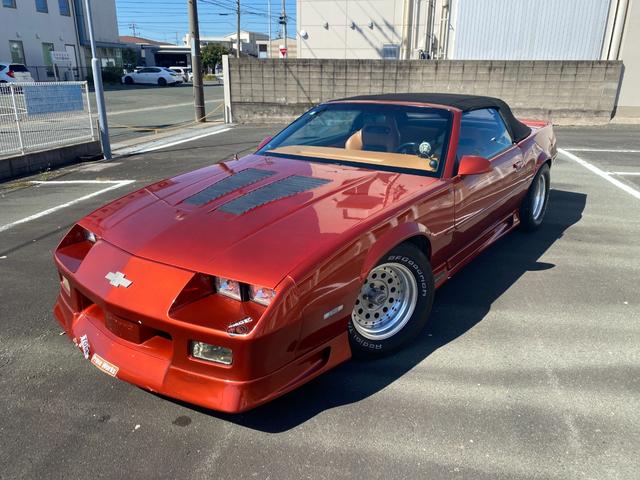 シボレーカマロ 　ＩＲＯＣ－Ｚ　コンバーチブル　ＴＰＩ（チューンポート　インジェクション）Ｖ８エンジン　令和４年９月ＡＴトランスミッションオーバーホール済　ソフトトップ張り替え済　ＡＵＴＯ　Ｍｅｔｅｒ３個　社外マフラー（2枚目）