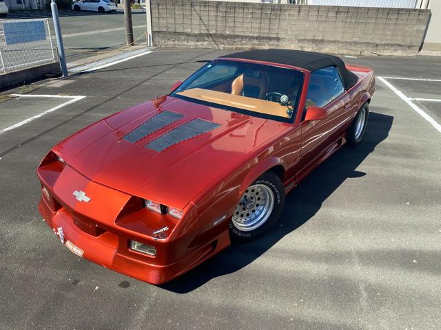 シボレーカマロ 　ＩＲＯＣ－Ｚ　コンバーチブル　ＴＰＩ（チューンポート　インジェクション）Ｖ８エンジン　令和４年９月ＡＴトランスミッションオーバーホール済　ソフトトップ張り替え済　ＡＵＴＯ　Ｍｅｔｅｒ３個　社外マフラー（3枚目）