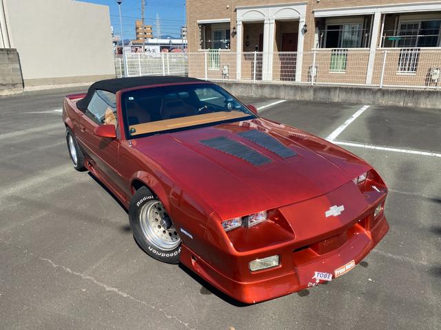 シボレーカマロ 　ＩＲＯＣ－Ｚ　コンバーチブル　ＴＰＩ（チューンポート　インジェクション）Ｖ８エンジン　令和４年９月ＡＴトランスミッションオーバーホール済　ソフトトップ張り替え済　ＡＵＴＯ　Ｍｅｔｅｒ３個　社外マフラー（6枚目）