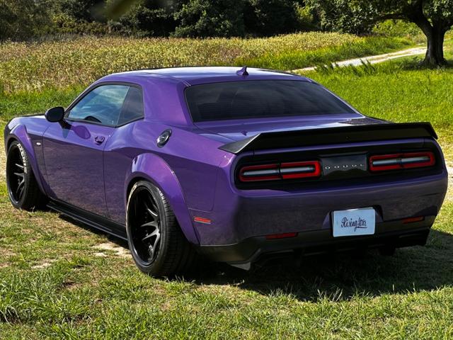 ダッジ・チャレンジャー Ｒ／Ｔ　後期型　ボディーコーティング済み　ワイドボディー　Ｂｏｒｌａマフラー　サンルーフ　２０１９年モデル　社外２０インチＡＷ　ビルシュタイン　ＡｐｐｌｅＣａｒＰｌａｙ　１年中古並行　オートチェック有り（9枚目）