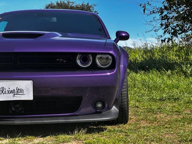 ダッジ・チャレンジャー Ｒ／Ｔ　後期型　ボディーコーティング済み　ワイドボディー　Ｂｏｒｌａマフラー　サンルーフ　２０１９年モデル　社外２０インチＡＷ　ビルシュタイン　ＡｐｐｌｅＣａｒＰｌａｙ　１年中古並行　オートチェック有り（13枚目）
