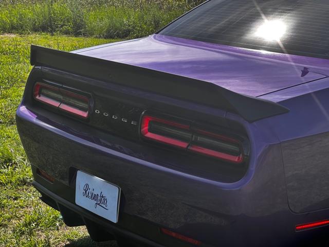 ダッジ・チャレンジャー Ｒ／Ｔ　後期型　ボディーコーティング済み　ワイドボディー　Ｂｏｒｌａマフラー　サンルーフ　２０１９年モデル　社外２０インチＡＷ　ビルシュタイン　ＡｐｐｌｅＣａｒＰｌａｙ　１年中古並行　オートチェック有り（24枚目）