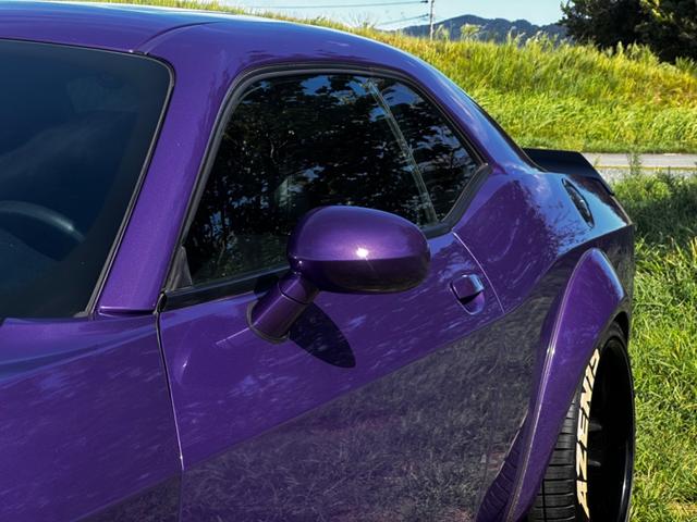 ダッジ・チャレンジャー Ｒ／Ｔ　後期型　ボディーコーティング済み　ワイドボディー　Ｂｏｒｌａマフラー　サンルーフ　２０１９年モデル　社外２０インチＡＷ　ビルシュタイン　ＡｐｐｌｅＣａｒＰｌａｙ　１年中古並行　オートチェック有り（33枚目）