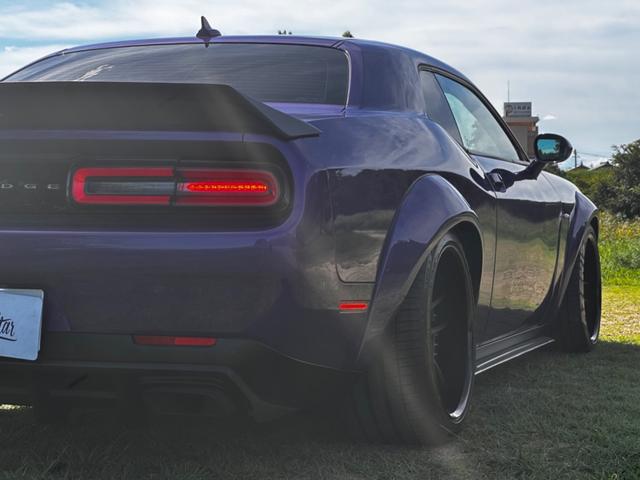 ダッジ・チャレンジャー Ｒ／Ｔ　後期型　ボディーコーティング済み　ワイドボディー　Ｂｏｒｌａマフラー　サンルーフ　２０１９年モデル　社外２０インチＡＷ　ビルシュタイン　ＡｐｐｌｅＣａｒＰｌａｙ　１年中古並行　オートチェック有り（39枚目）