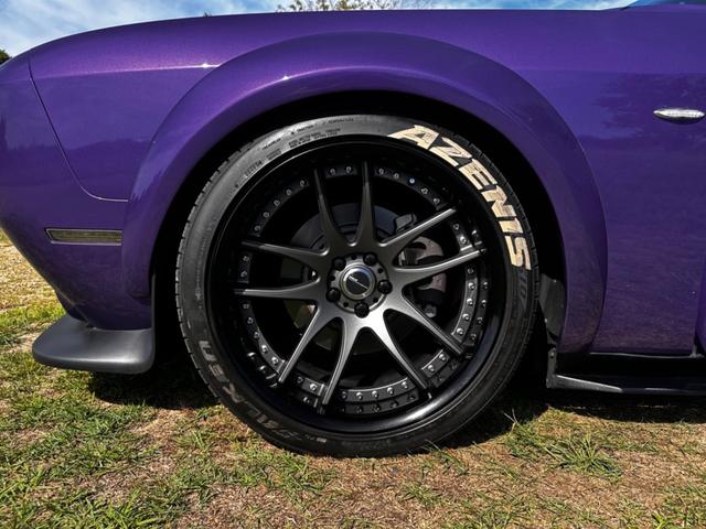 ダッジ・チャレンジャー Ｒ／Ｔ　後期型　ボディーコーティング済み　ワイドボディー　Ｂｏｒｌａマフラー　サンルーフ　２０１９年モデル　社外２０インチＡＷ　ビルシュタイン　ＡｐｐｌｅＣａｒＰｌａｙ　１年中古並行　オートチェック有り（52枚目）