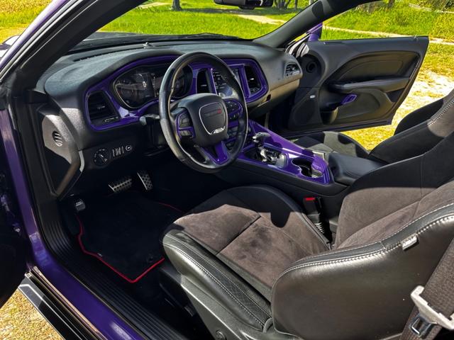 ダッジ・チャレンジャー Ｒ／Ｔ　後期型　ボディーコーティング済み　ワイドボディー　Ｂｏｒｌａマフラー　サンルーフ　２０１９年モデル　社外２０インチＡＷ　ビルシュタイン　ＡｐｐｌｅＣａｒＰｌａｙ　１年中古並行　オートチェック有り（61枚目）