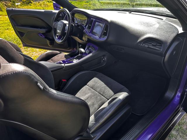 ダッジ・チャレンジャー Ｒ／Ｔ　後期型　ボディーコーティング済み　ワイドボディー　Ｂｏｒｌａマフラー　サンルーフ　２０１９年モデル　社外２０インチＡＷ　ビルシュタイン　ＡｐｐｌｅＣａｒＰｌａｙ　１年中古並行　オートチェック有り（63枚目）