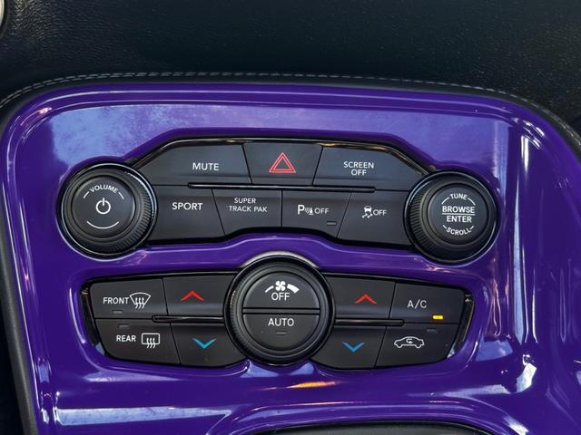 ダッジ・チャレンジャー Ｒ／Ｔ　後期型　ボディーコーティング済み　ワイドボディー　Ｂｏｒｌａマフラー　サンルーフ　２０１９年モデル　社外２０インチＡＷ　ビルシュタイン　ＡｐｐｌｅＣａｒＰｌａｙ　１年中古並行　オートチェック有り（73枚目）
