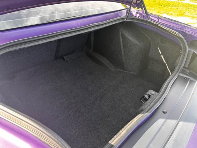 ダッジ・チャレンジャー Ｒ／Ｔ　後期型　ボディーコーティング済み　ワイドボディー　Ｂｏｒｌａマフラー　サンルーフ　２０１９年モデル　社外２０インチＡＷ　ビルシュタイン　ＡｐｐｌｅＣａｒＰｌａｙ　１年中古並行　オートチェック有り（78枚目）