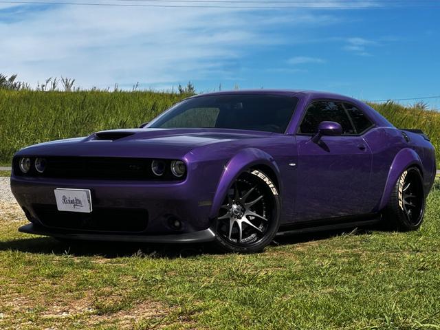 ダッジ・チャレンジャー Ｒ／Ｔ　後期型　ボディーコーティング済み　ワイドボディー　Ｂｏｒｌａマフラー　サンルーフ　２０１９年モデル　社外２０インチＡＷ　ビルシュタイン　ＡｐｐｌｅＣａｒＰｌａｙ　１年中古並行　オートチェック有り（80枚目）
