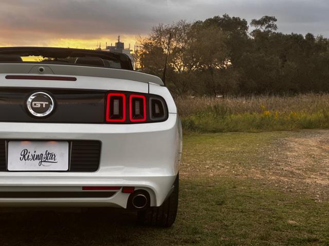 マスタング V8 GTコンバーチブル プレミアム 後期型 ボディーコーティング済み ワンオーナー Bluetooth 地デジTV 正規ディーラー車 バックカメラ 黒レザーシート 社外SDナビ パワーシート クルーズコントロール ETC シートヒーター(24枚目)