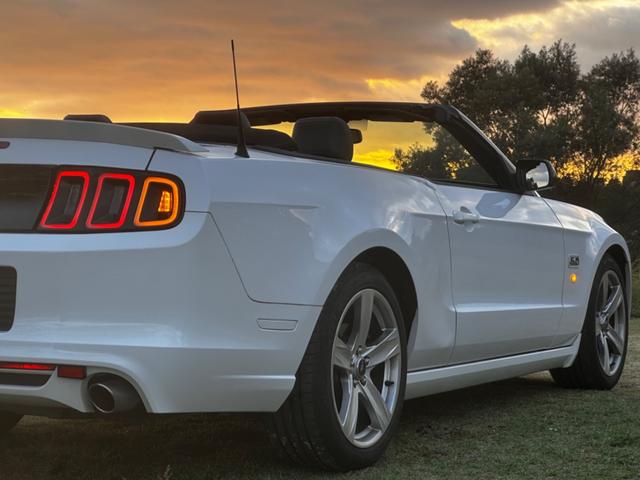 マスタング V8 GTコンバーチブル プレミアム 後期型 ボディーコーティング済み ワンオーナー Bluetooth 地デジTV 正規ディーラー車 バックカメラ 黒レザーシート 社外SDナビ パワーシート クルーズコントロール ETC シートヒーター(38枚目)