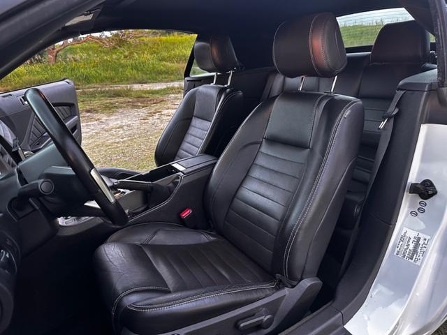 マスタング V8 GTコンバーチブル プレミアム 後期型 ボディーコーティング済み ワンオーナー Bluetooth 地デジTV 正規ディーラー車 バックカメラ 黒レザーシート 社外SDナビ パワーシート クルーズコントロール ETC シートヒーター(64枚目)