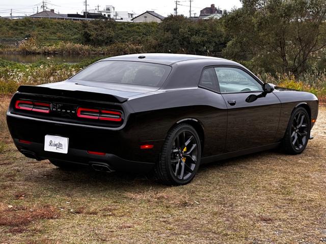 ダッジ・チャレンジャー R/T ボディーコーティング済み 2019年モデル 内装1部張り替え済み AppleCarPlay ビルシュタインショック Bluetooth 前後ドライブレコーダー バックカメラ ETC 禁煙車(6枚目)
