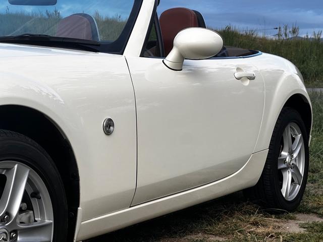 ロードスター VS ボディーコーティング済み 地デジTV バックカメラ オープンカー 社外ナビ 茶革シート シートヒーター パドルシフト スマートキー ETC HIDヘッドライト オートエアコン 16インチAW(30枚目)