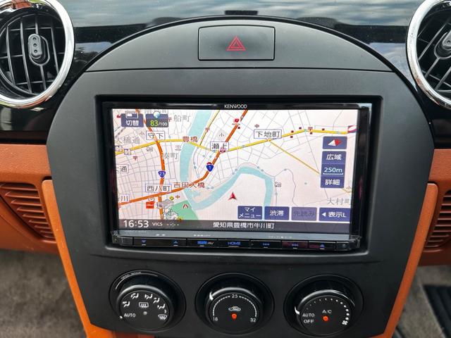 ロードスター VS ボディーコーティング済み 地デジTV バックカメラ オープンカー 社外ナビ 茶革シート シートヒーター パドルシフト スマートキー ETC HIDヘッドライト オートエアコン 16インチAW(71枚目)