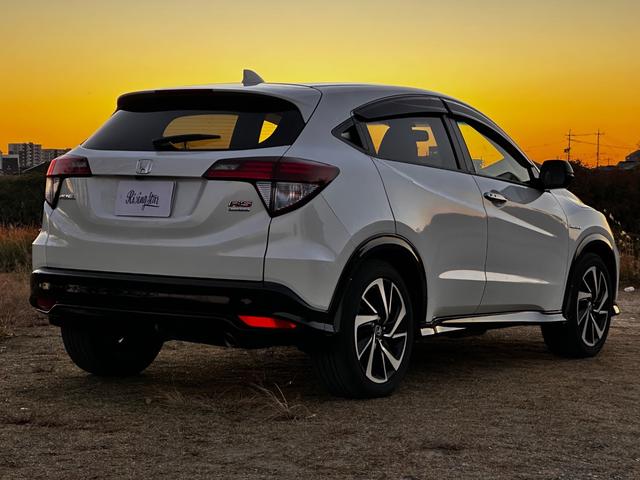 ヴェゼル ハイブリッドＲＳ・ホンダセンシング　ボディーコーティング済み　リア修復　Ｂｌｕｅｔｏｏｔｈ　地デジＴＶ　パドルシフト　ハーフレザーシート　バックカメラ　ＬＥＤヘッドライト　純正ナビ　禁煙車　シートヒーター　ＥＴＣ（5枚目）