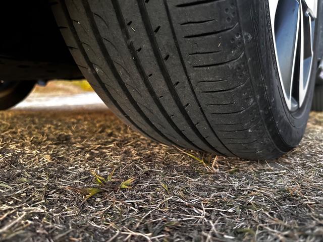 ヴェゼル ハイブリッドＲＳ・ホンダセンシング　ボディーコーティング済み　リア修復　Ｂｌｕｅｔｏｏｔｈ　地デジＴＶ　パドルシフト　ハーフレザーシート　バックカメラ　ＬＥＤヘッドライト　純正ナビ　禁煙車　シートヒーター　ＥＴＣ（47枚目）