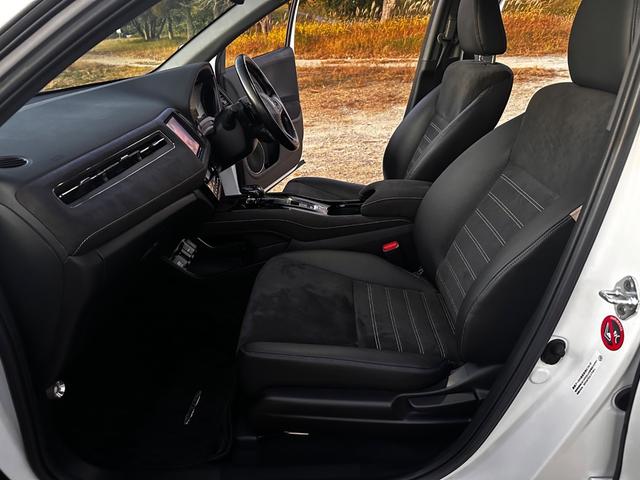 ヴェゼル ハイブリッドＲＳ・ホンダセンシング　ボディーコーティング済み　リア修復　Ｂｌｕｅｔｏｏｔｈ　地デジＴＶ　パドルシフト　ハーフレザーシート　バックカメラ　ＬＥＤヘッドライト　純正ナビ　禁煙車　シートヒーター　ＥＴＣ（55枚目）