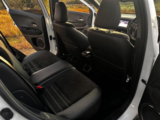 ヴェゼル ハイブリッドＲＳ・ホンダセンシング　ボディーコーティング済み　リア修復　Ｂｌｕｅｔｏｏｔｈ　地デジＴＶ　パドルシフト　ハーフレザーシート　バックカメラ　ＬＥＤヘッドライト　純正ナビ　禁煙車　シートヒーター　ＥＴＣ（60枚目）