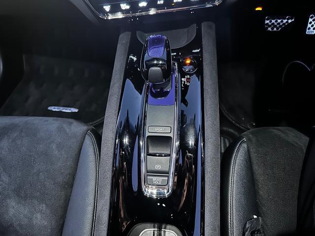 ヴェゼル ハイブリッドＲＳ・ホンダセンシング　ボディーコーティング済み　リア修復　Ｂｌｕｅｔｏｏｔｈ　地デジＴＶ　パドルシフト　ハーフレザーシート　バックカメラ　ＬＥＤヘッドライト　純正ナビ　禁煙車　シートヒーター　ＥＴＣ（76枚目）