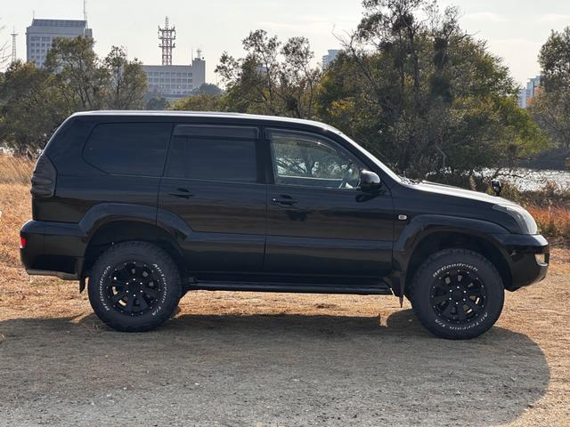 ランドクルーザープラド TX ボディーコーティング済み リフトアップ Bluetooth 社外17インチAW 社外テール 社外HIDヘッドライト 地デジフルセグTV ドライブレコーダー 禁煙車 ETC グッドリッチタイヤ(13枚目)