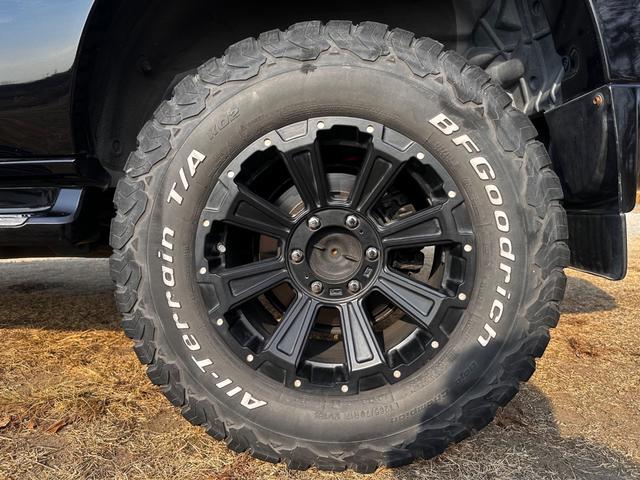 ランドクルーザープラド TX ボディーコーティング済み リフトアップ Bluetooth 社外17インチAW 社外テール 社外HIDヘッドライト 地デジフルセグTV ドライブレコーダー 禁煙車 ETC グッドリッチタイヤ(49枚目)