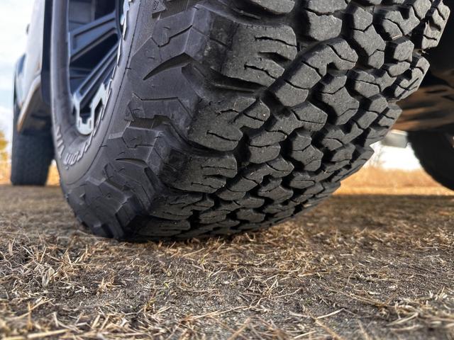 ランドクルーザープラド TX ボディーコーティング済み リフトアップ Bluetooth 社外17インチAW 社外テール 社外HIDヘッドライト 地デジフルセグTV ドライブレコーダー 禁煙車 ETC グッドリッチタイヤ(54枚目)