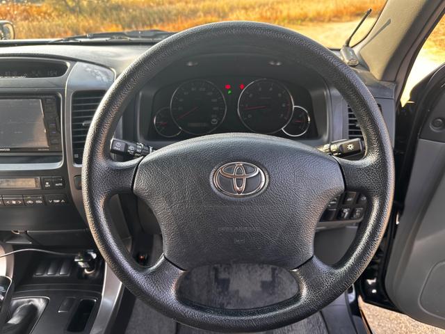 ランドクルーザープラド TX ボディーコーティング済み リフトアップ Bluetooth 社外17インチAW 社外テール 社外HIDヘッドライト 地デジフルセグTV ドライブレコーダー 禁煙車 ETC グッドリッチタイヤ(69枚目)