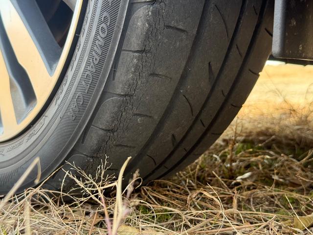 フィット 　６ＭＴ　ボディーコーティング済み　Ｂｌｕｅｔｏｏｔｈ　地デジフルセグＴＶ　バックカメラ　ＣＤ　純正１６インチアルミホイール　オートクルーズコントロール　オートエアコン　プッシュスタート　横滑り防止装置（49枚目）