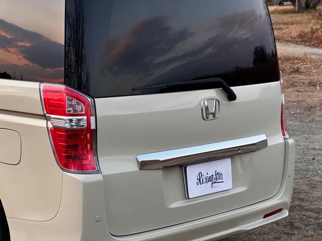 ステップワゴン Ｇ　コンフォートセレクション　ボディーコーティング済み　フリップダウンモニター　両側パワースライドドア　クリアランスソナー　バックカメラ　ドライブレコーダー　純正９インチナビ　地デジＴＶ　ＤＶＤ　ＨＩＤヘッドライト　社外１８ＡＷ（25枚目）