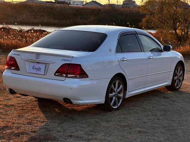クラウン アスリート　プレミアムエディション　ボディーコーティング済み　特別仕様車　バックカメラ　パワーシート　　純正ナビ　クリアランスソナー　クルーズコントロール　ＨＩＤヘッドライト　純正１８インチＡＷ　プッシュスタート　スペアキー（6枚目）