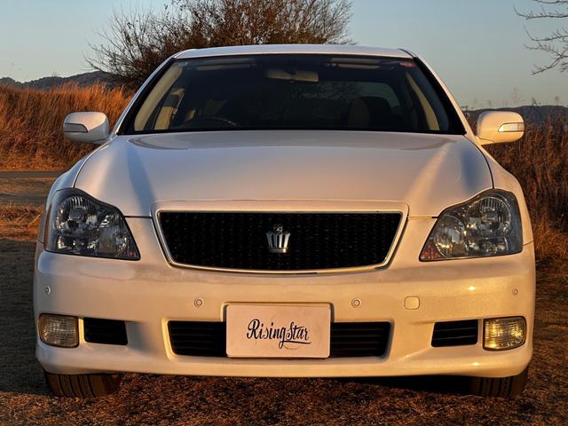 クラウン アスリート　プレミアムエディション　ボディーコーティング済み　特別仕様車　バックカメラ　パワーシート　　純正ナビ　クリアランスソナー　クルーズコントロール　ＨＩＤヘッドライト　純正１８インチＡＷ　プッシュスタート　スペアキー（13枚目）