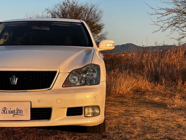 クラウン アスリート　プレミアムエディション　ボディーコーティング済み　特別仕様車　バックカメラ　パワーシート　　純正ナビ　クリアランスソナー　クルーズコントロール　ＨＩＤヘッドライト　純正１８インチＡＷ　プッシュスタート　スペアキー（16枚目）