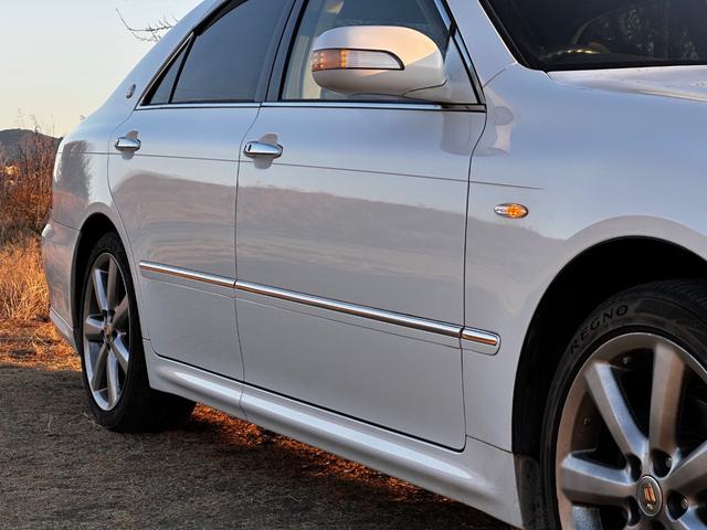 クラウン アスリート　プレミアムエディション　ボディーコーティング済み　特別仕様車　バックカメラ　パワーシート　　純正ナビ　クリアランスソナー　クルーズコントロール　ＨＩＤヘッドライト　純正１８インチＡＷ　プッシュスタート　スペアキー（30枚目）